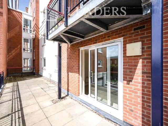 House for rent in Portsea, City Of Portsmouth