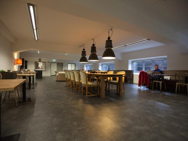 Bedrijfspand te huur in Centrum, Breda