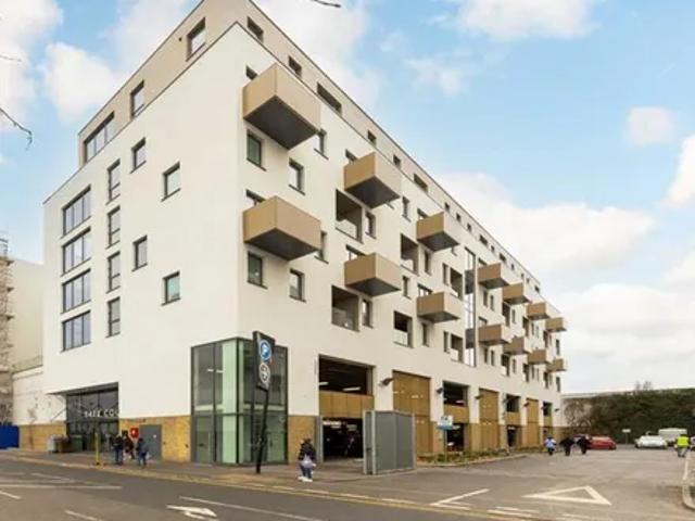 Apartment for rent in Kingsbury, Greater London