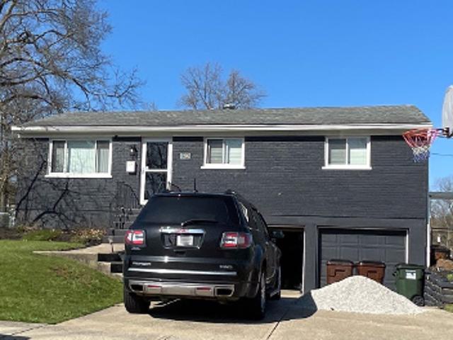 House for sale in Roselawn, Ohio