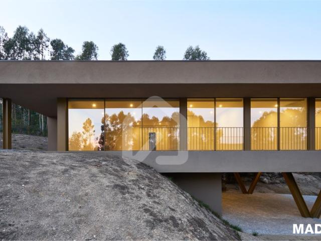 Casa venda em Centro Empresarial de Vermoim, Vila Nova de Famalicão