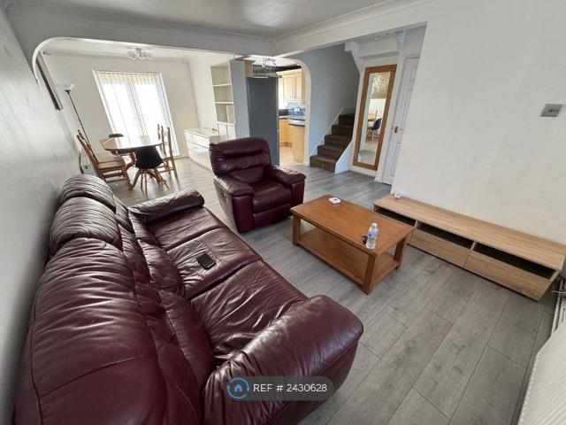 House for rent in Lee Chapel, Essex