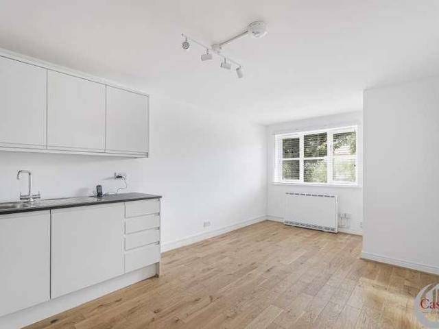 Apartment for rent in Enfield Island Village, Greater London