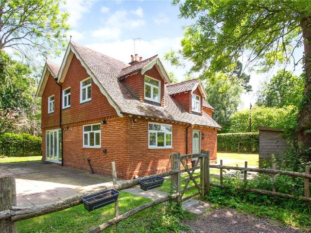 House for rent in Horsmonden, Sandown Park