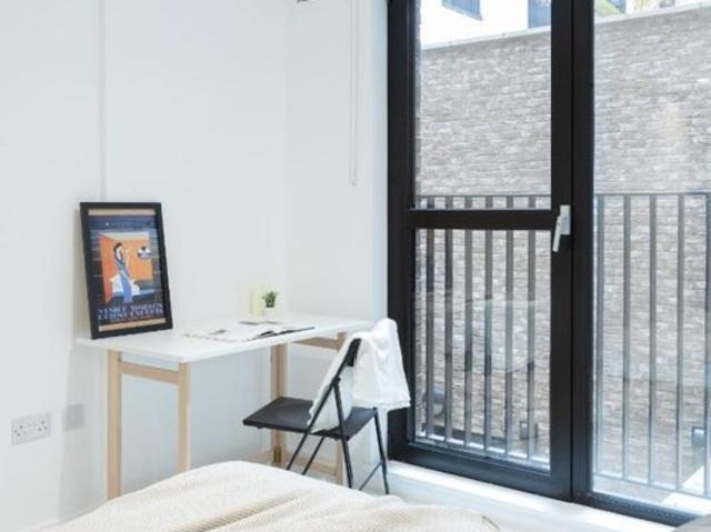 Studio for rent in Limehouse, Greater London