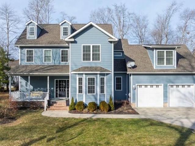House for sale in Frankford