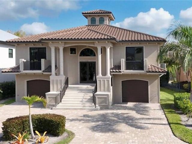 House for sale in Bonita Springs
