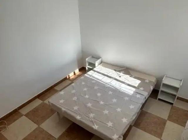 Apartamento en alquiler en Brenes, Andalucía