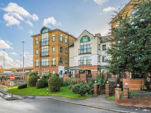 Apartment for rent in Brent Cross, Greater London
