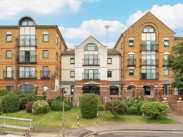 Apartment for rent in Brent Cross, Greater London