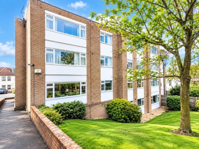 Apartment for rent in Shooters Hill, Greater London