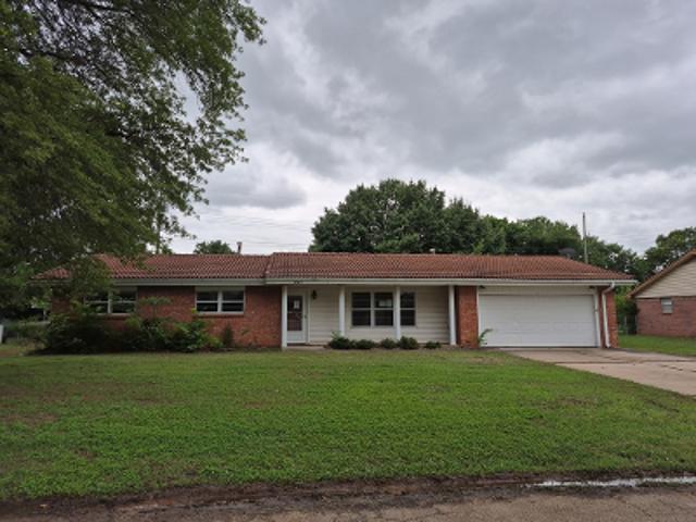 House for sale in Meeker, Oklahoma