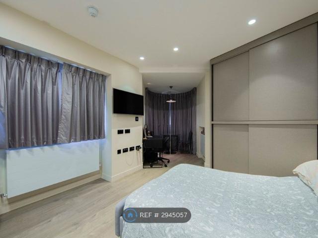 Studio for rent in Hendon, Greater London