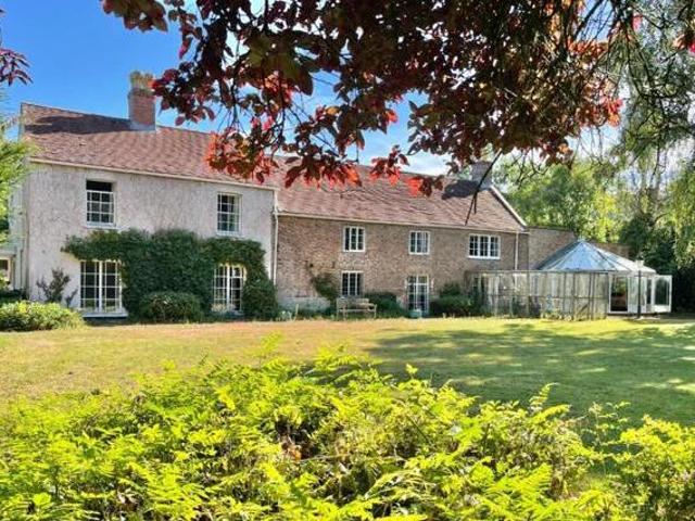 House for sale in Lyons, Greater London