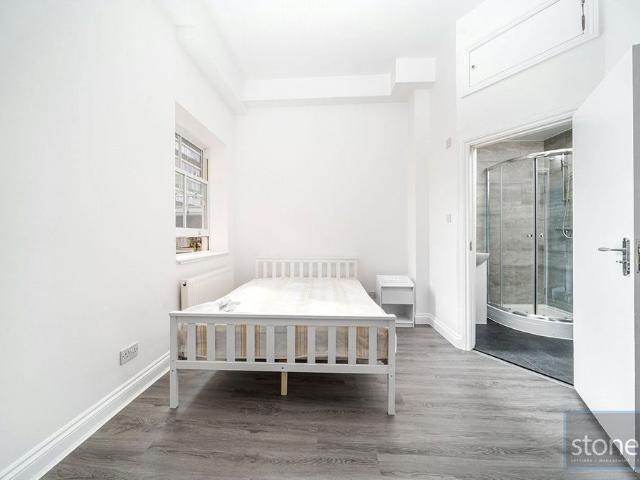 Studio for rent in Hendon, Greater London