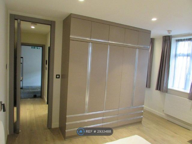 Studio for rent in Hendon, Greater London