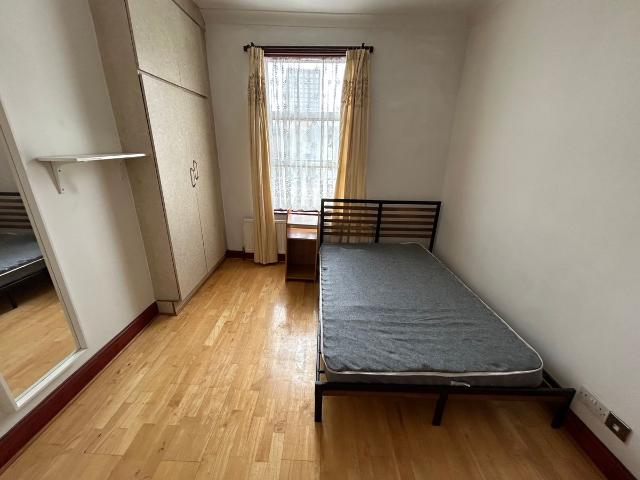 House for rent in West Hendon, The Hyde