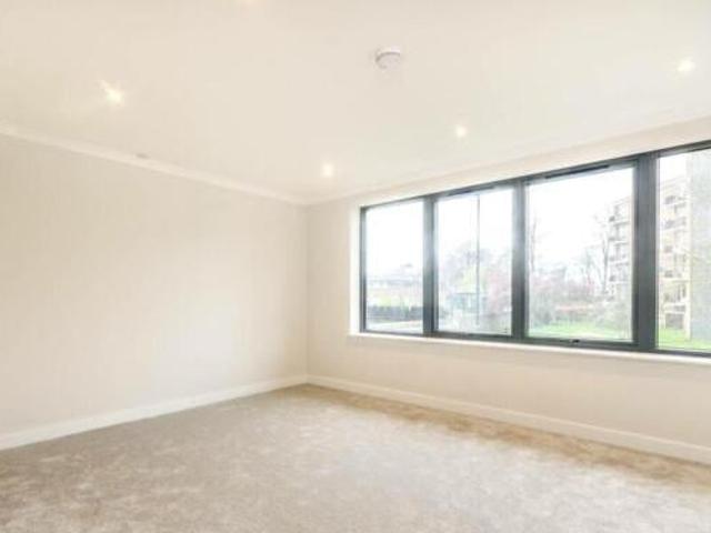 House for rent in Brentford End, Greater London