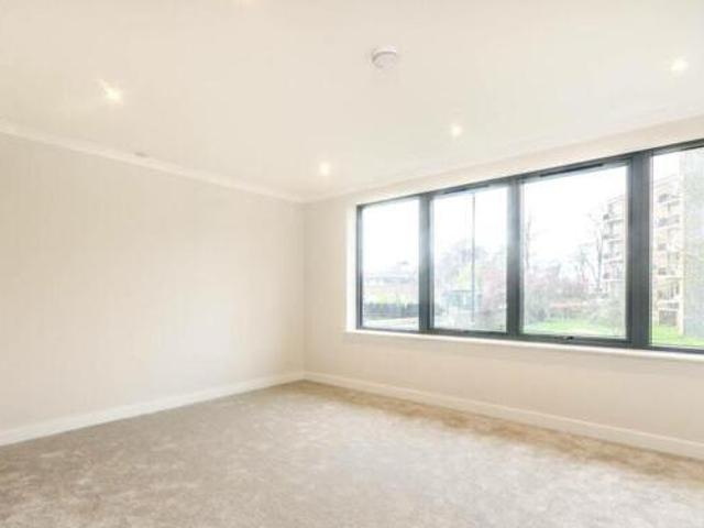 House for rent in Brentford End, Greater London