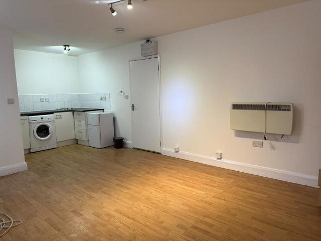 Apartment for rent in Whetstone, Greater London