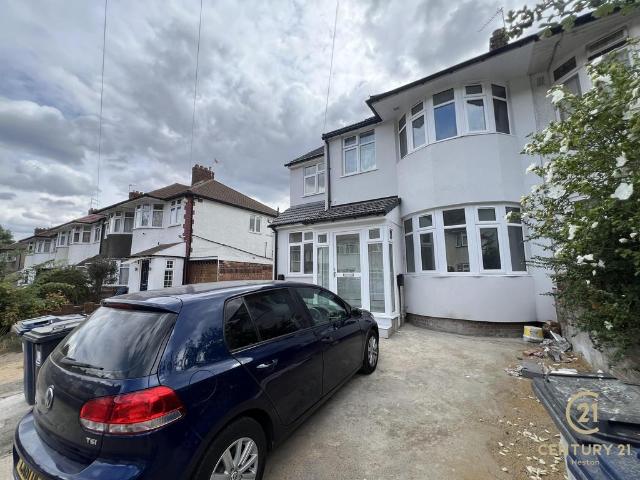 Apartment for rent in London Borough of Ealing, Greater London