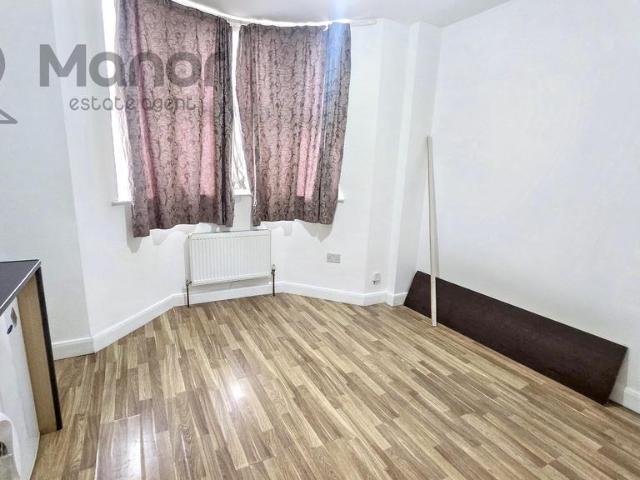 Apartment for rent in London Borough of Havering, Greater London