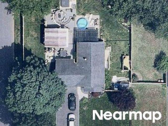 House for sale in Bay Shore, New York