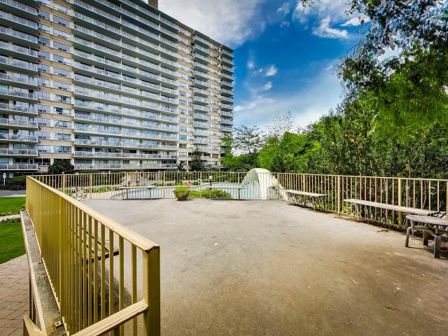 Apartment for rent in Toronto—St. Paul's, Toronto