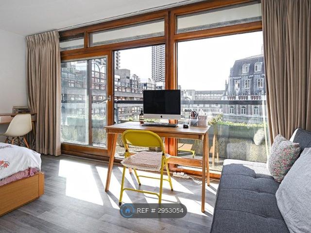 Studio for rent in Finsbury, Greater London