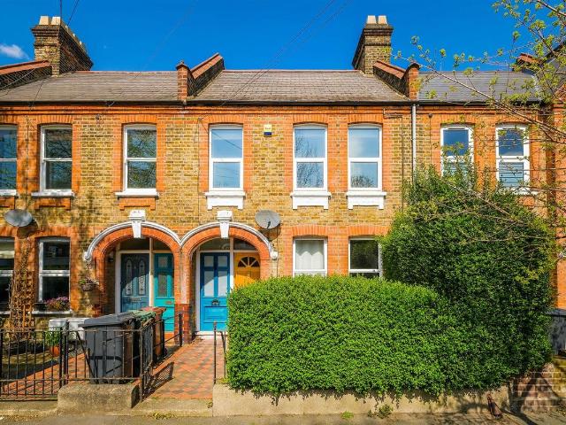 Apartment for rent in Chapel End, Highams Park