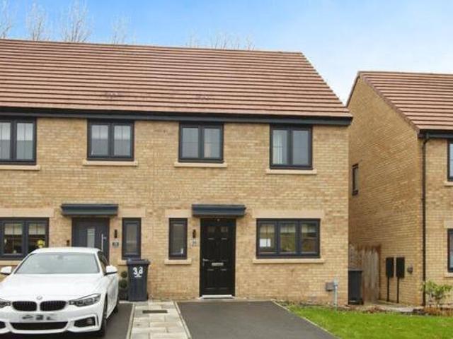 House for sale in Royston, South Yorkshire
