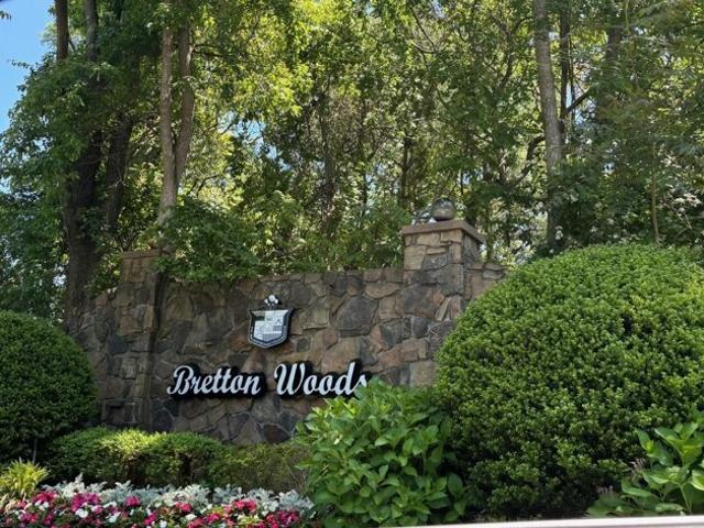 Condo for sale in Coram