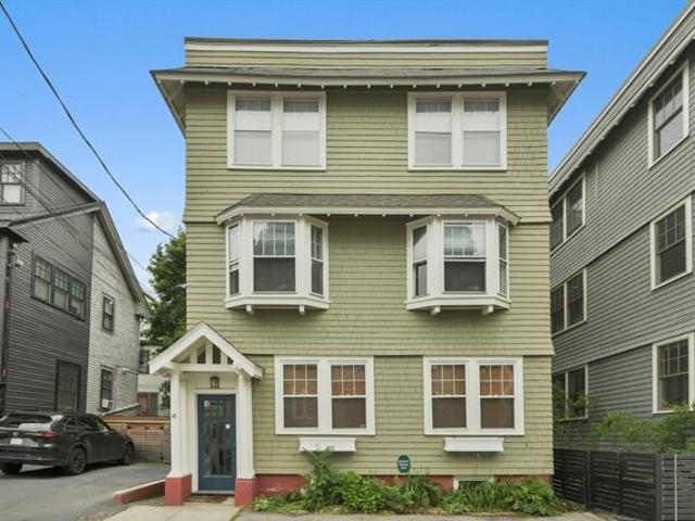 Condo for sale in Cambridge