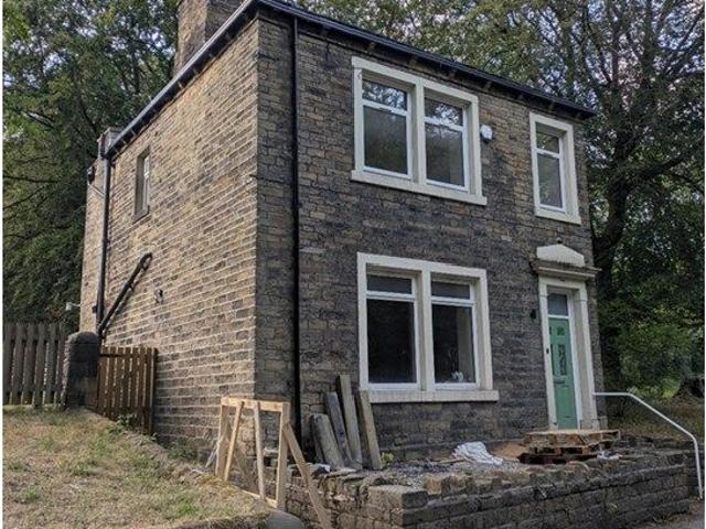 House for rent in Salford, Kirklees