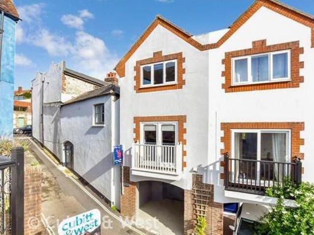 House for sale in Arundel, Clapham