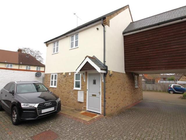 House for rent in Jubilee Industrial Centre, King's Walden