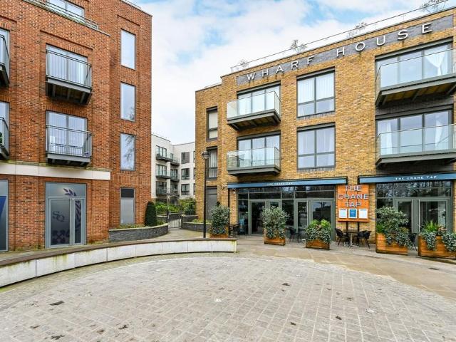 Apartment for rent in St Margarets, Greater London