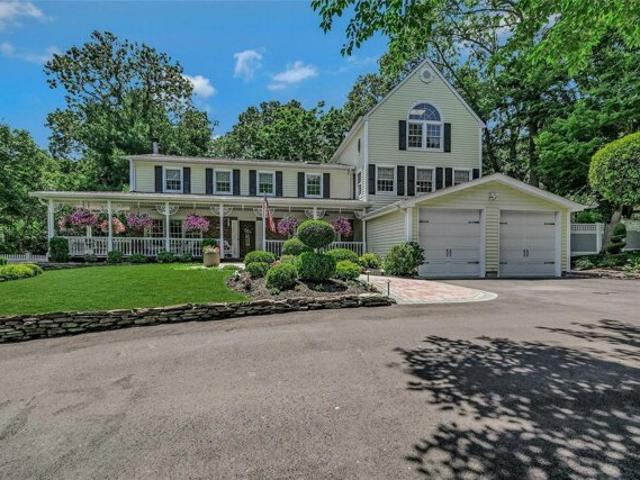 House for sale in Port Jefferson House for sale in Port Jefferson