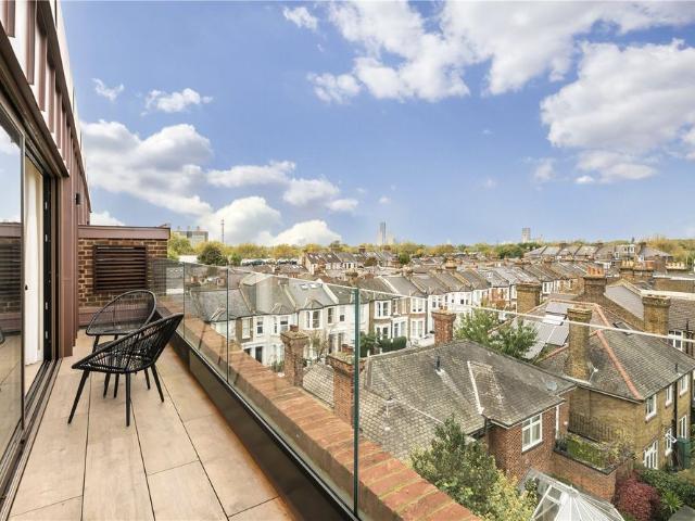 Apartment for rent in North Kensington, North Kensington
