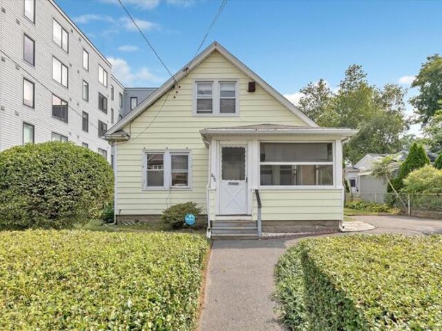 House for sale in Bridgeport