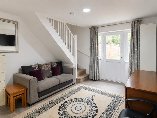 Room for rent in Falcon Lodge, Wales