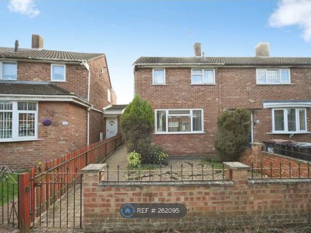 House for rent in Spring Park, Luton