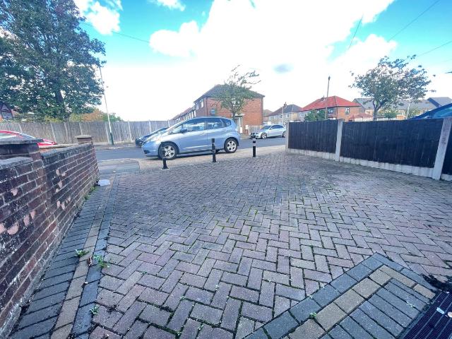 House for rent in London Borough of Havering, Greater London