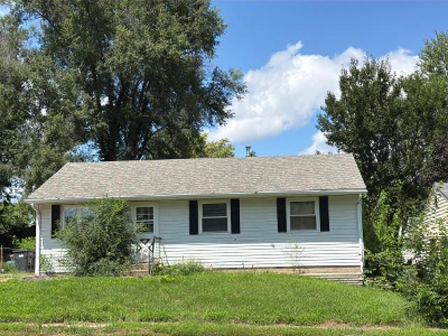 House for sale in Pekin, Illinois