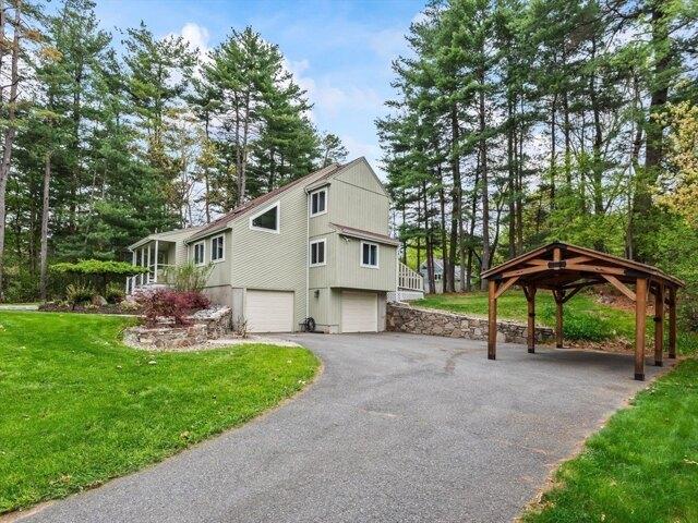 House for sale in Holliston, Massachusetts