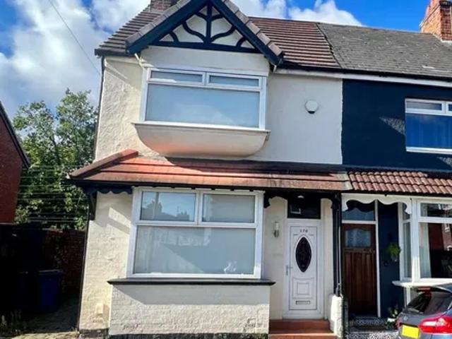 House for rent in Calderstones