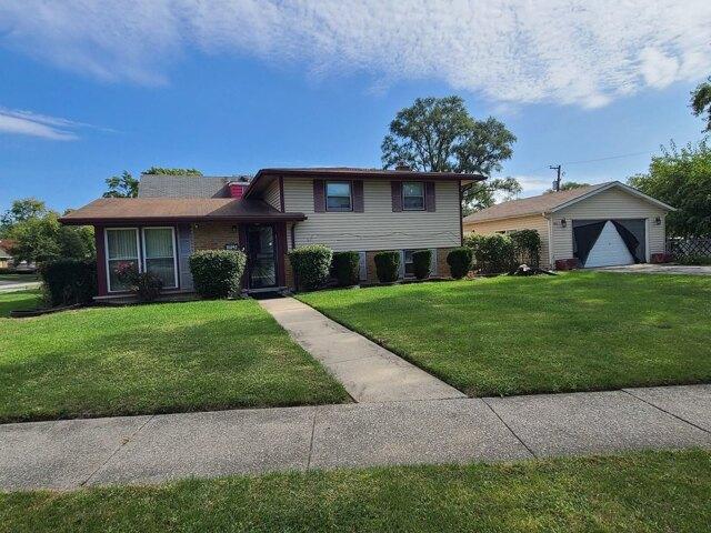 House for sale in Country Club Hills, Illinois