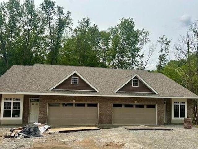 Condo for sale in Jeannette Condo for sale in Jeannette