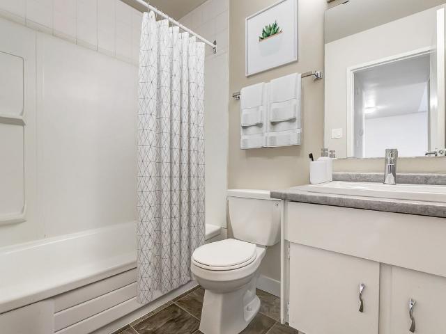 Apartment for rent in Wedgewood, Alberta