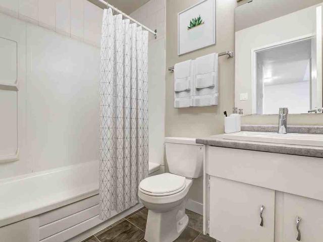 Apartment for rent in Wedgewood, Alberta